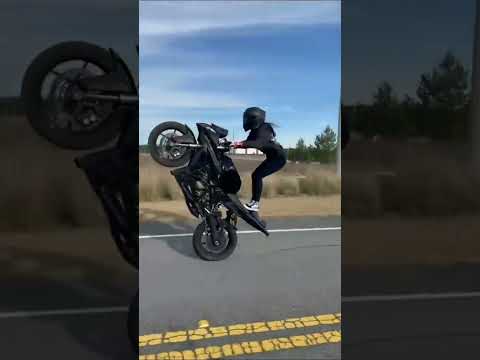 🔥Girl Bike Stunt Viral video😯🔥 #shocking #viral #video #short